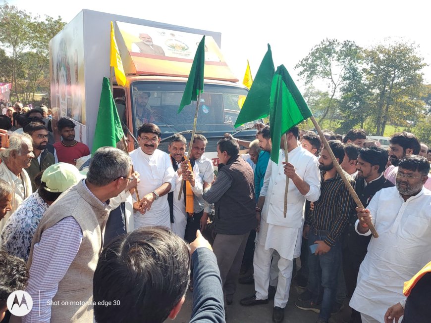 जल जीवन मिशन विकास रथ को पंचायत एवं ग्रामीण विकास मंत्री महेन्‍द्र सिंह सिसोदिया ने हरी झण्‍डी दिखाकर किया रवाना