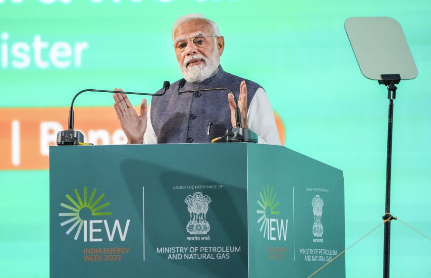 प्रधानमंत्री नरेंद्र मोदी का वैश्विक निवेशकों से देश के ऊर्जा क्षेत्र में निवेश के अवसरों का लाभ उठाने का आह्वान