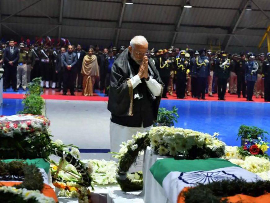 पुलवामा हमले की बरसी : प्रधानमंत्री नरेन्द्र मोदी ने शहीद जवानों को श्रद्धांजलि अर्पित की