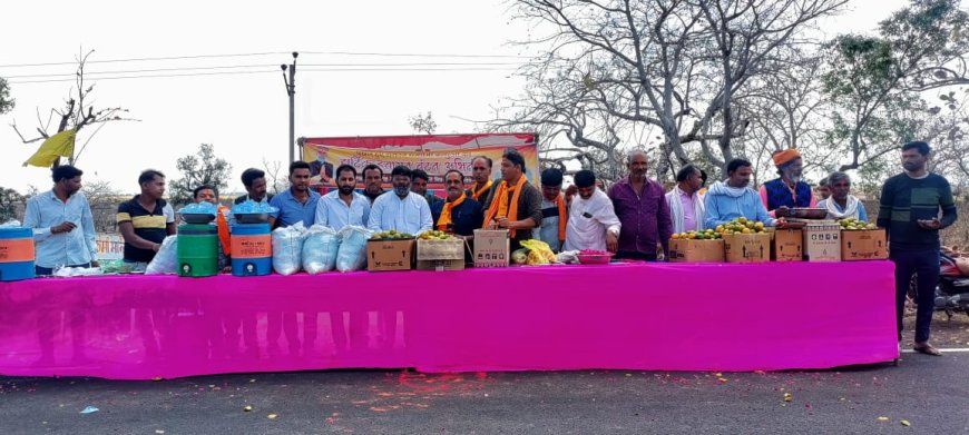 मीणा समाज के द्वारा निकाले गए चल समारोह का भाजपा नेता के नेतृत्व में जोरदार स्वागत किया गया