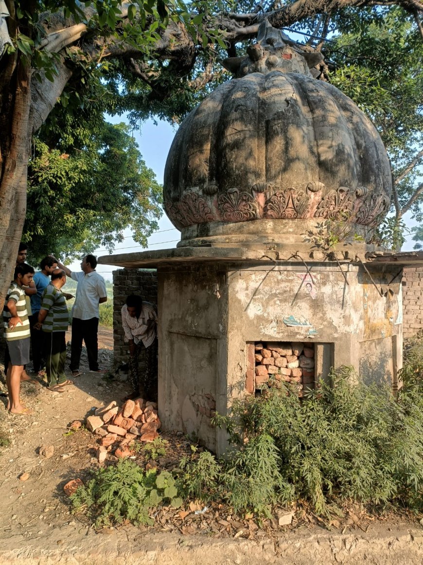 खंडहर में तब्दील हो रहे मंदिर को दिया नया रूप