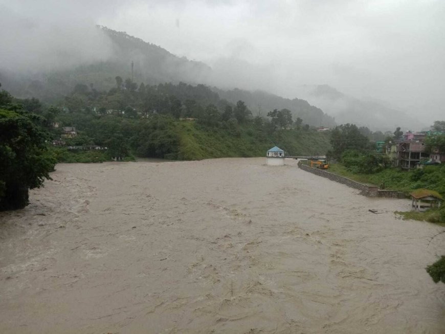 बरेली में मीरगंज से फरीदपुर तक बाढ़ का कहर