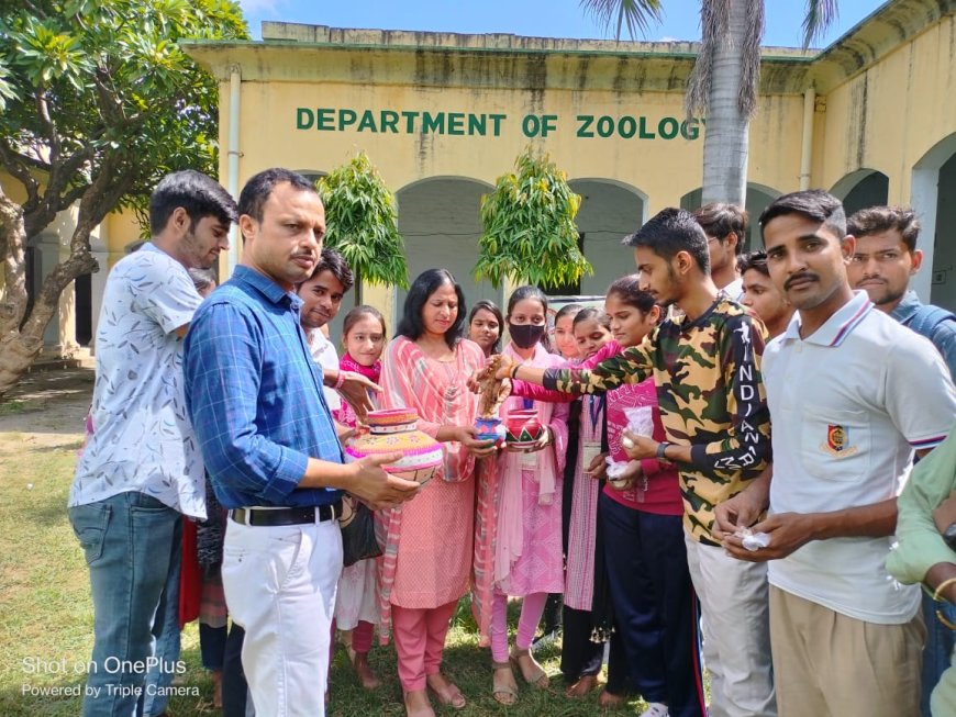 जी एफ़ कॉलेज में एनएसएस के स्वेमसेवकों ने अमृत कलश यात्रा का आयोजन