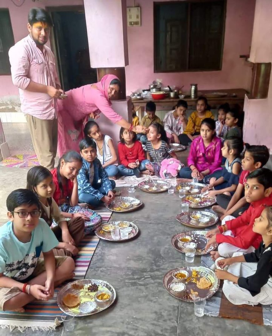 दुर्गा अष्टमी पर देवी मंदिरों पर रही भक्तों की भीड़