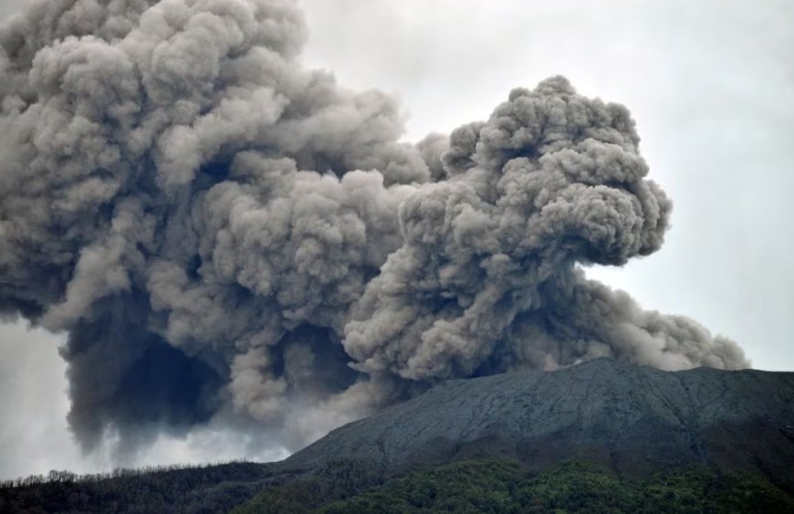 माउंट मेरापी ज्वालामुखी में विस्फोट से 11 पर्वतारोहियों की मौत