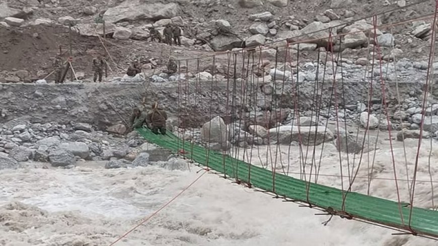 बाढ प्रभावित सिक्किम में सेना ने 48 घंटे से भी कम समय में बनाया पुल