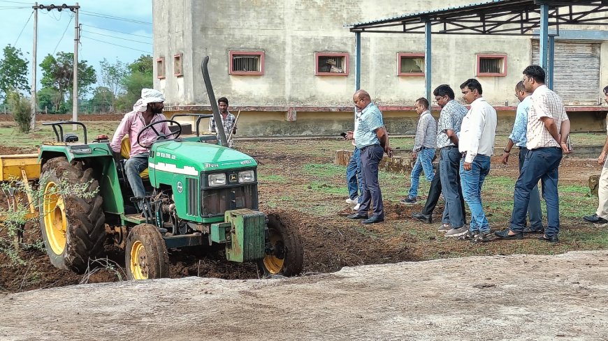 आरोन स्थित कृषि विज्ञान केंद्र और सीएम राइज स्कूल का किया निरीक्षण