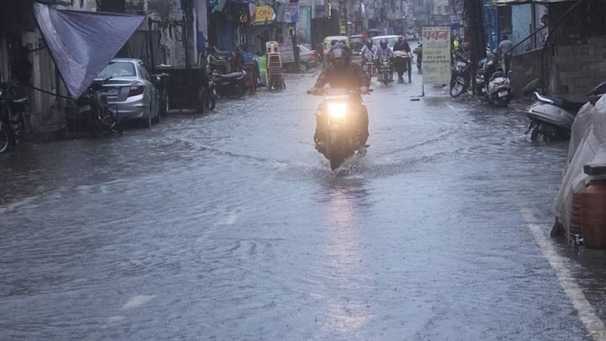 भारी बारिश के कारण मुंबई सहित कई जगहों पर स्कूल-कॉलेज बंद