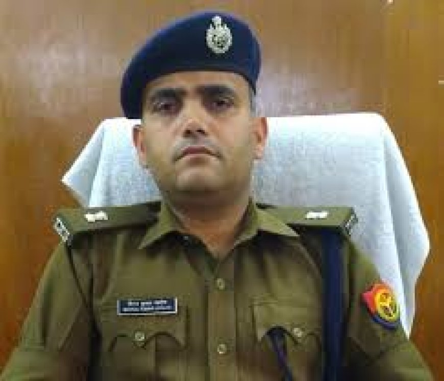 पुलिस अधीक्षक ने घूसखोर गौसगंज चौकी प्रभारी व मल्लावां थाने के कान्स्टेबल को किया निलंबित