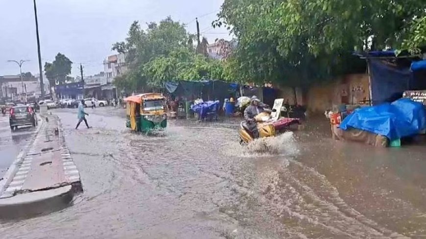 मूसलाधार बारिश से परेशान दौसा शहर, पानी निकासी व्यवस्था में नगर परिषद की लापरवाही उजागर