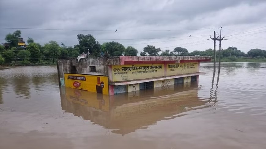 लगातार हो रही बारिश के चलते दमोह में दो दिन स्कूलों की छुट्टी