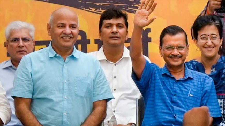 अरविंद केजरीवाल ने मुख्यमंत्री पद से दिया इस्तीफा, उपराज्यपाल को सौंपा पत्र