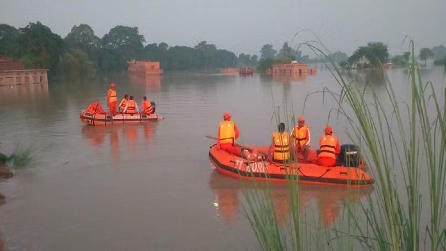 सरयू नदी का कहर: लहरों में बहा एनएच-31, तीन हजार की आबादी पानी में घिरी