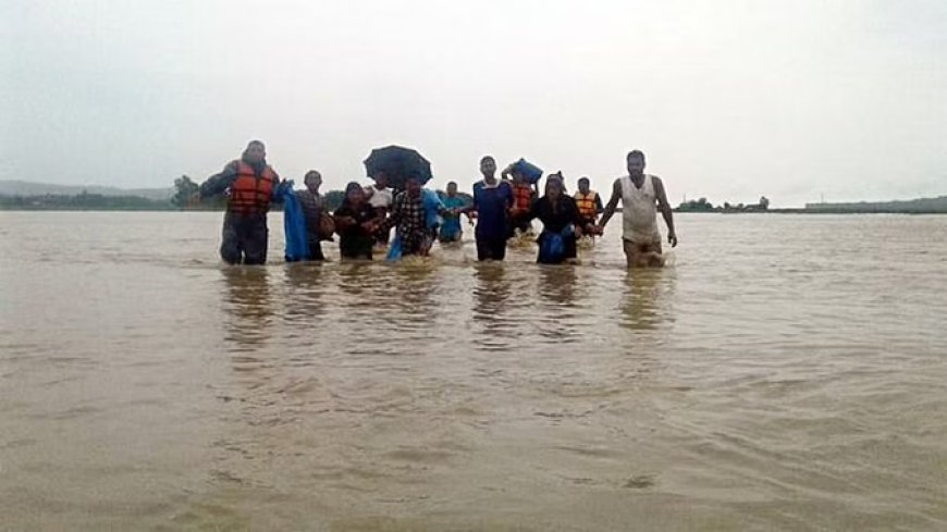 नेपाल में 'आफत की बारिश',  विनाशकारी बाढ़ में 39 लोगों की मौत