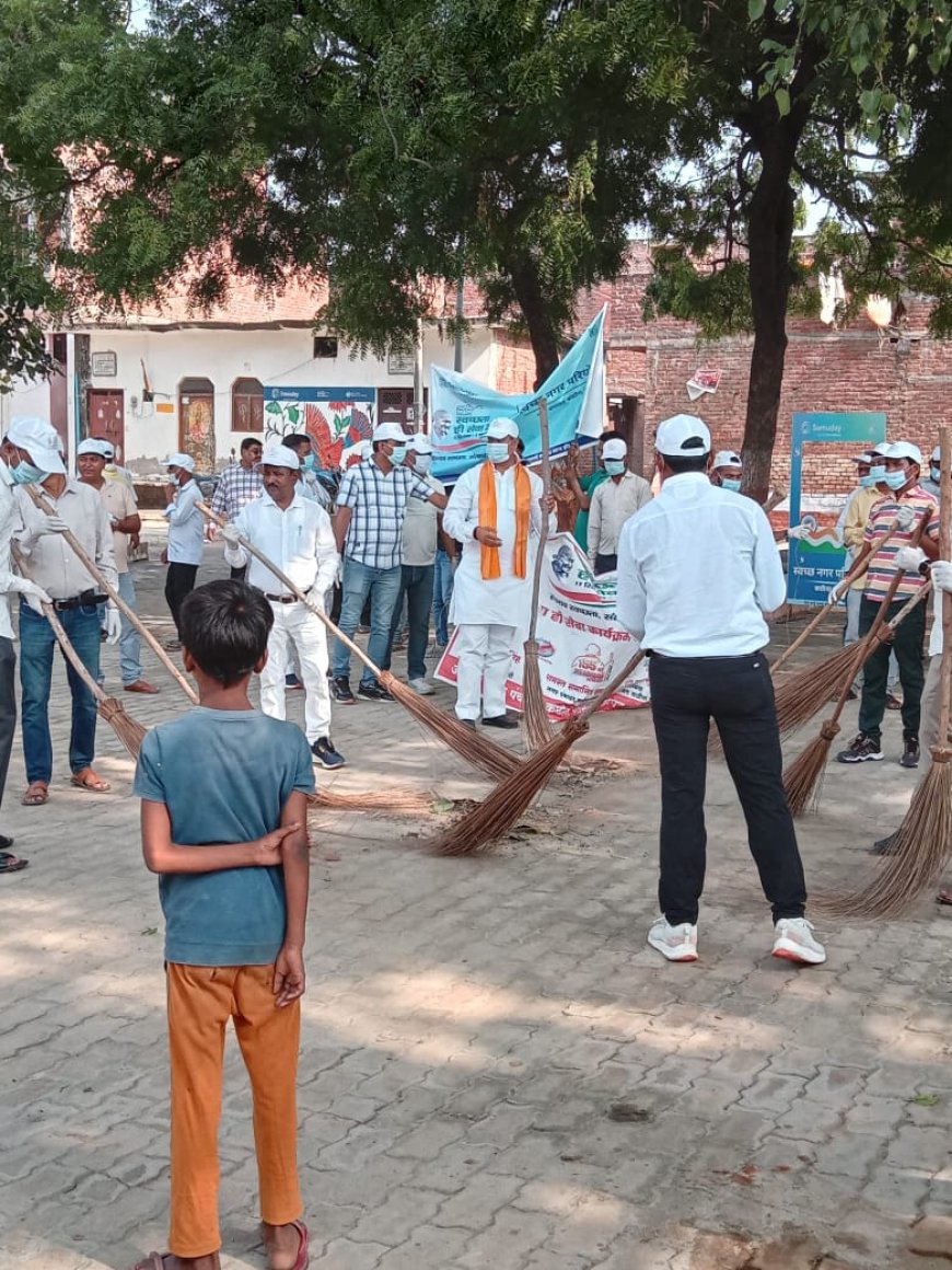 स्वच्छता अभियान के साथ धूमधाम से मनाई गई गांधी जी व शास्त्री जयंती