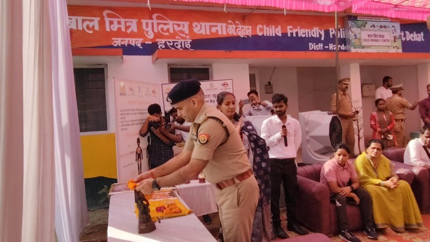 पुलिस अधीक्षक नीरज कुमार जादौन की उपस्थिति में चुप्पी तोड़ हल्ला बोल कार्यक्रम आयोजित