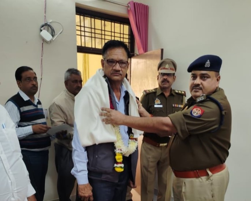 अपर पुलिस अधीक्षक ने पुलिस विभाग के सेवानिवृत्त होने वाले तीन पुलिसकर्मीयों को दी भावभीनी विदाई