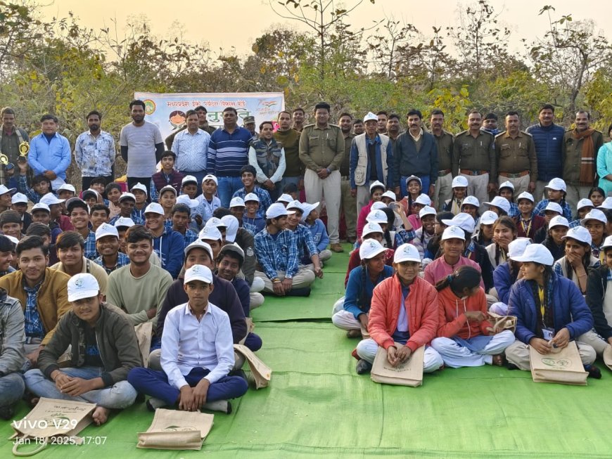 गुना के फतेहगढ़ वन रेंज में पर्यावरण संरक्षण का संदेश जन जन तक पहुँचाने लगाया अनुभूति कैंप