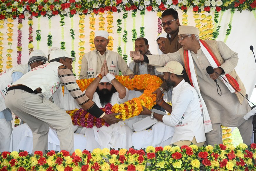 जय गुरुदेव धर्म प्रचारक संस्था अध्यक्ष पंकज जी महाराज की अध्यक्षता में ग्राम भारत खेड़ा में हुआ संत समागम