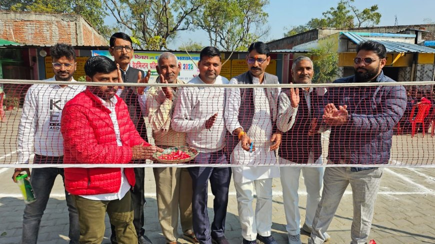 सुलतानपुर: दो दिवसीय गर्ल्स बैडमिंटन प्रतियोगिता का हुआ शुभारंभ