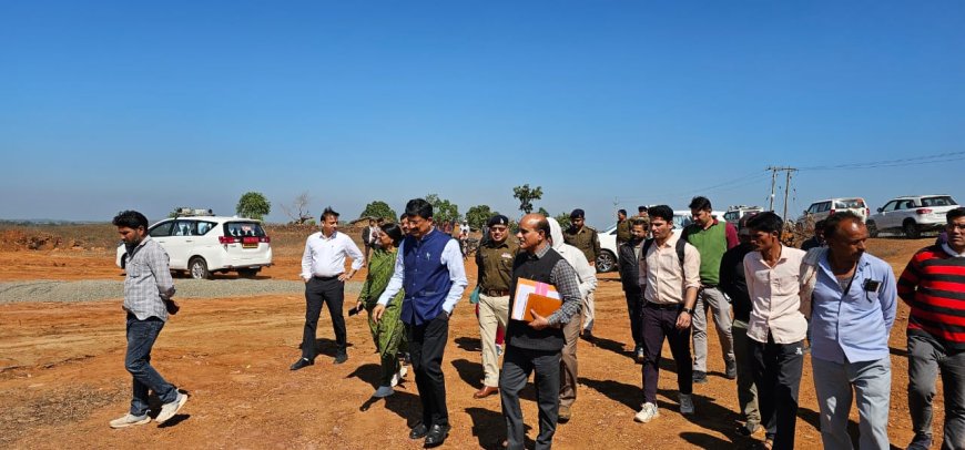 कलेक्‍टर ने ग्राम गड़ला में विद्युत उपकेन्‍द्र के शिलान्‍यास/भूमिपूजन कार्यक्रम की पूर्व तैयारियों का लिया जायजा