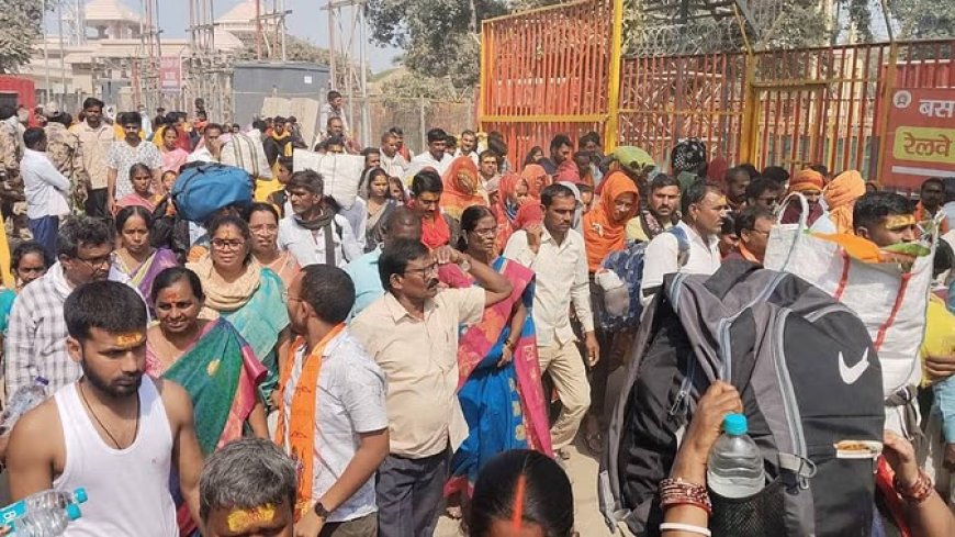 यूपी: महाशिवरात्रि से पहले रामनगरी में उमड़ा भक्तों का सैलाब